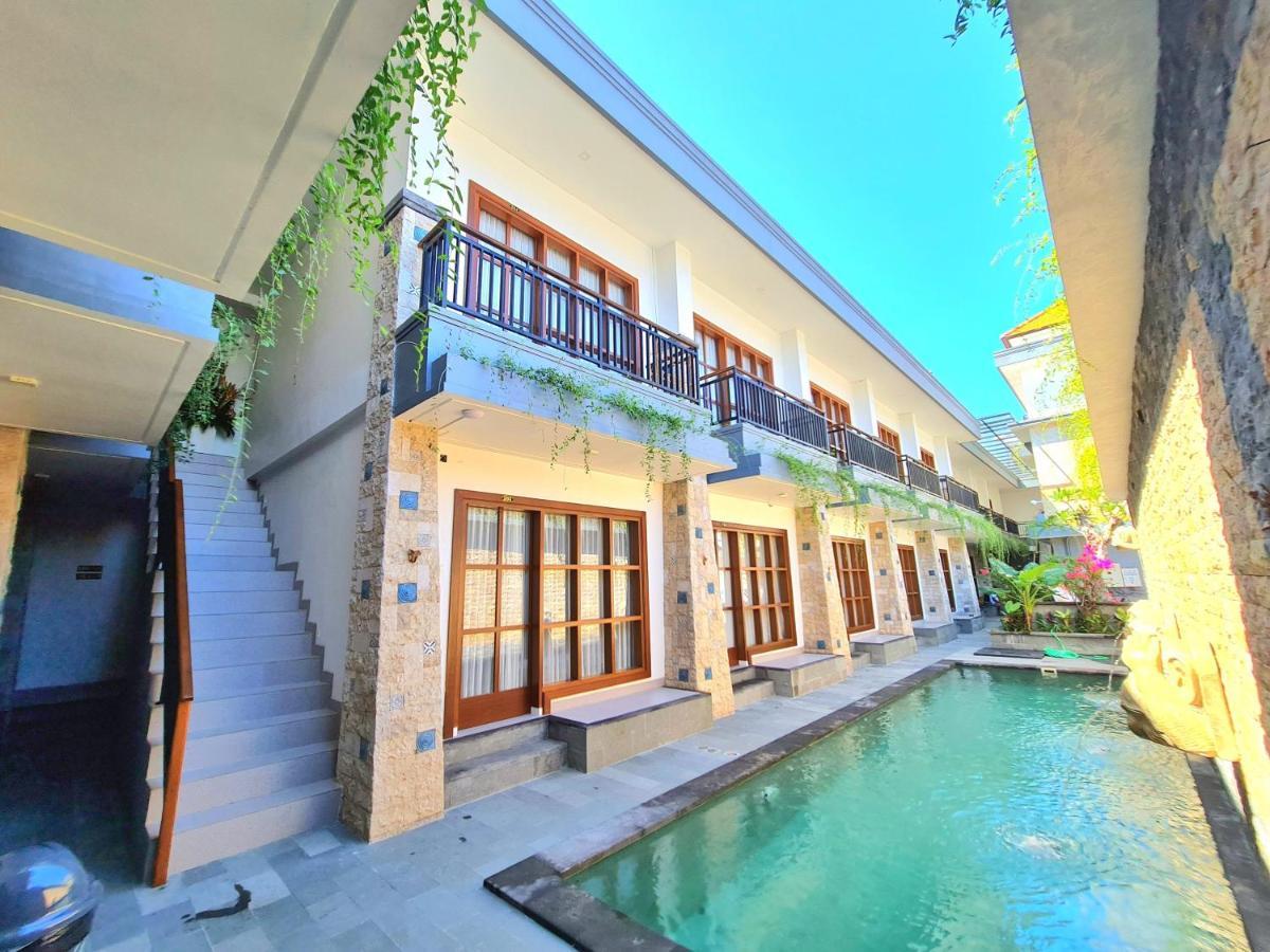 Kamandaka Hostel Kuta  Exterior photo