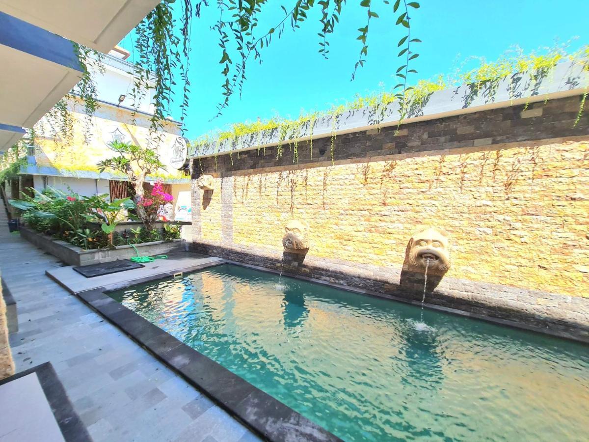 Kamandaka Hostel Kuta  Exterior photo